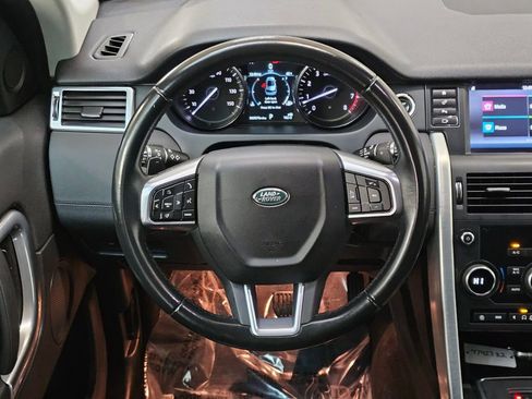 Used 2019 Land Rover Discovery Sport SE image 19