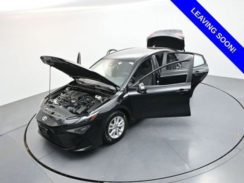 Used 2025 Toyota Camry LE FWD image 36