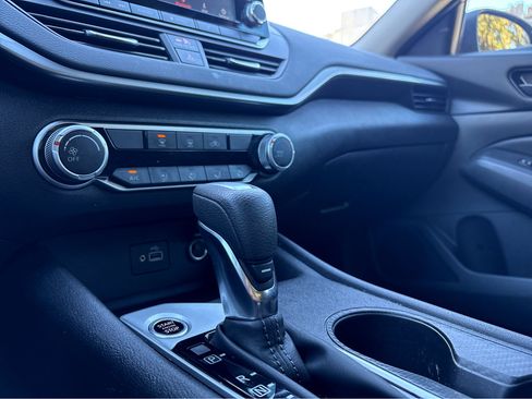 Used 2024 Nissan Altima 2.5 S image 17