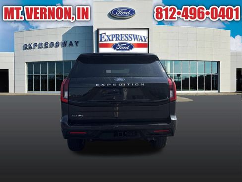Used 2025 Ford Expedition Active AWD/4WD image 5