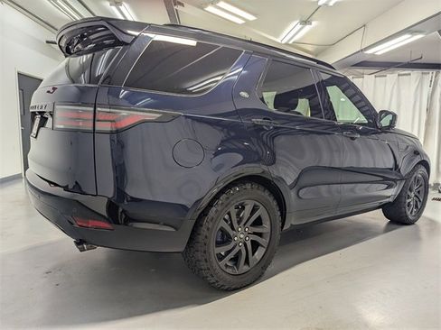 Used 2023 Land Rover Discovery S R-Dynamic image 3