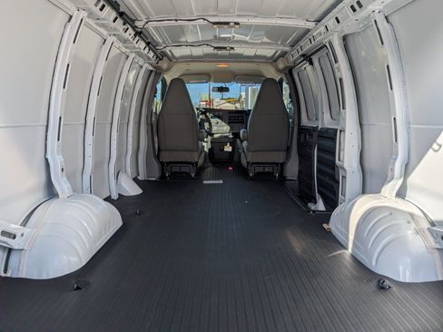 New 2025 Chevrolet Express 3500 WT image 16