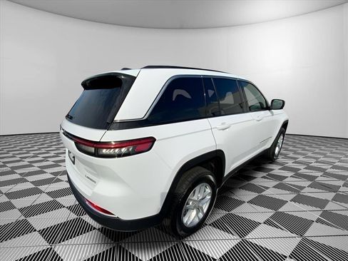 New 2025 Jeep Grand Cherokee Laredo X w/ Luxury Tech Group I image 6