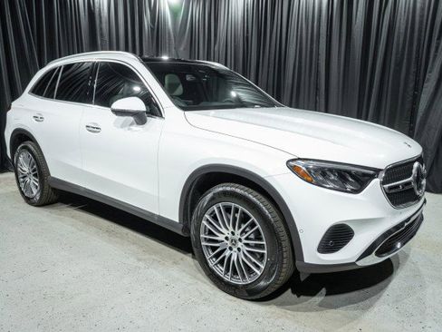 New 2026 Mercedes-Benz GLC 300 4MATIC image 3