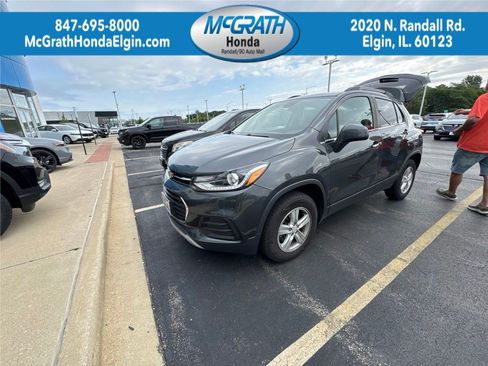 Used 2018 Chevrolet Trax LT w/ LT Convenience Package AWD/4WD image 1