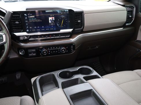 Used 2022 Chevrolet Silverado 1500 RST w/ Z71 Off-Road Package image 13