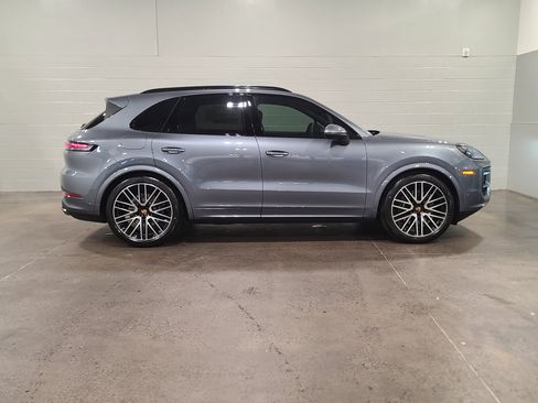 New 2026 Porsche Cayenne image 8