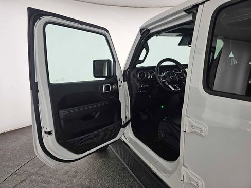 Used 2021 Jeep Wrangler Unlimited Sahara w/ Safety Group image 19