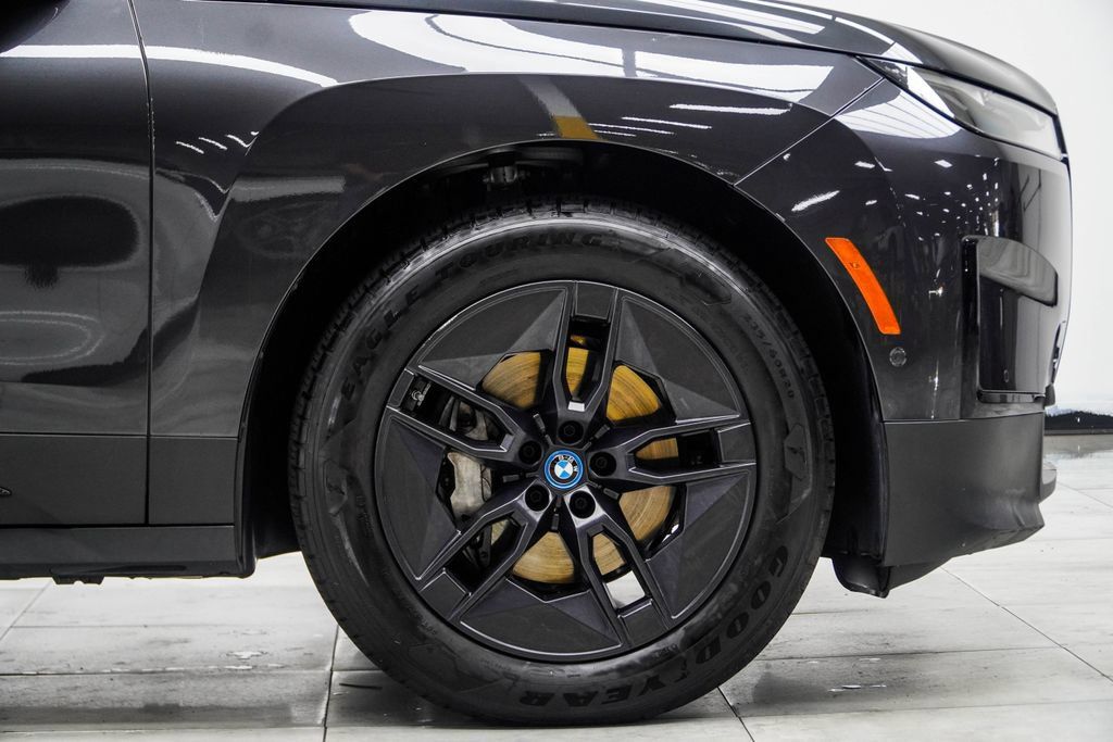 Used 2024 BMW iX xDrive50 w/ Convenience Package AWD/4WD image 8