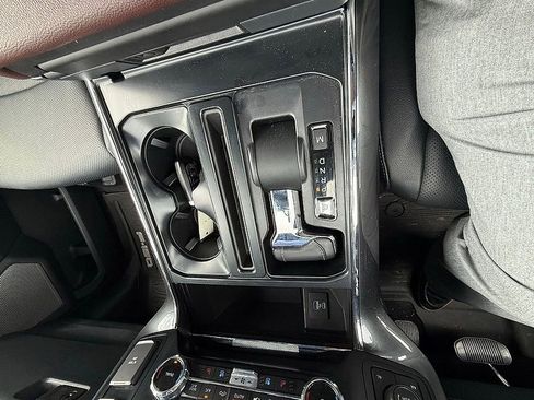 Used 2023 Ford F150 Lariat image 31