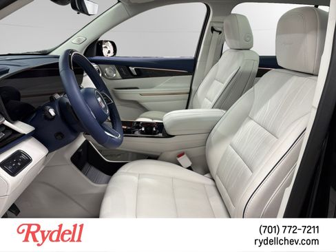 Used 2025 Buick Enclave Avenir w/ Super Cruise Package image 10