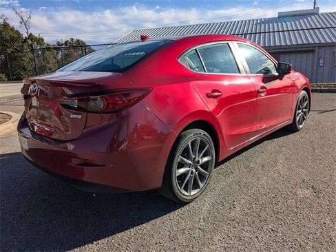 Used 2018 MAZDA MAZDA3 Touring image 3