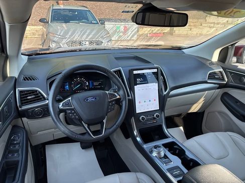 Used 2022 Ford Edge Titanium AWD/4WD image 11