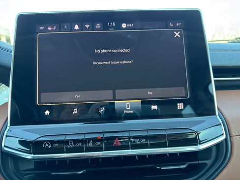 Certified 2022 Jeep Compass Limited image 31