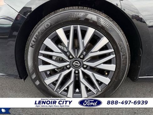 Used 2025 Nissan Altima 2.5 SV FWD image 8