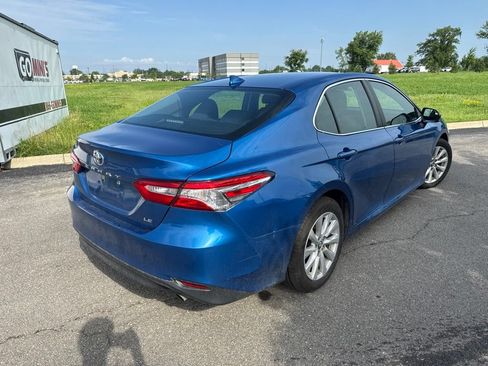 Used 2019 Toyota Camry LE FWD image 8