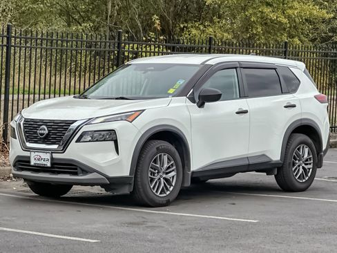 Used 2022 Nissan Rogue S image 8