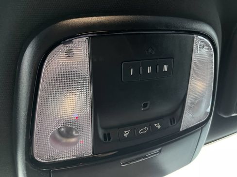 Used 2024 Dodge Durango R/T w/ Trailer Tow Group IV AWD/4WD image 17