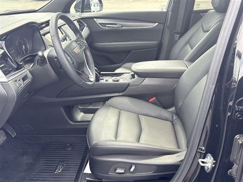 Certified 2024 Cadillac XT6 Luxury AWD/4WD image 19