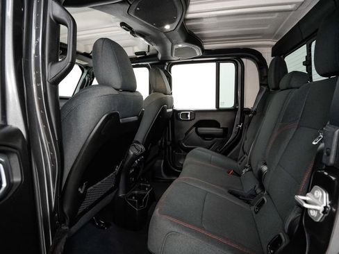 Used 2024 Jeep Gladiator Rubicon w/ Technology Group image 24