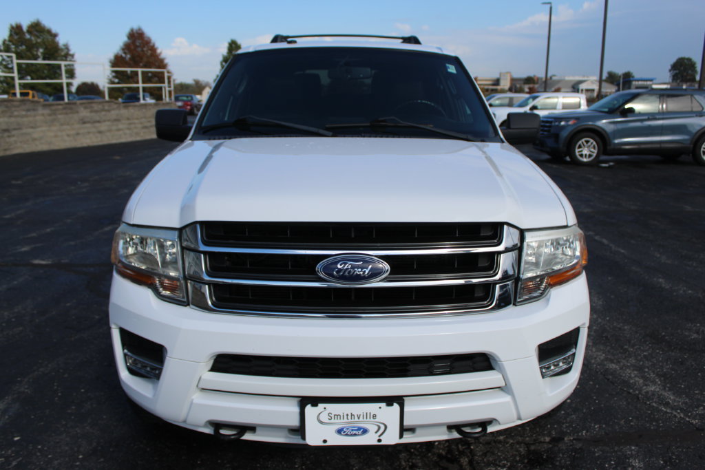 Used 2017 Ford Expedition XLT w/ Equipment Group 201A AWD/4WD image 8