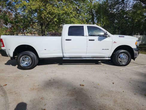 Used 2019 RAM 3500 Tradesman image 11