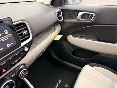 New 2026 Hyundai Venue SEL image 12