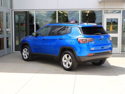 Used 2019 Jeep Compass Latitude w/ Popular Equipment Group AWD/4WD image 8