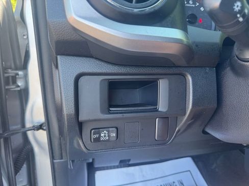 Used 2017 Toyota Tacoma SR5 w/ Tow Package AWD/4WD image 26