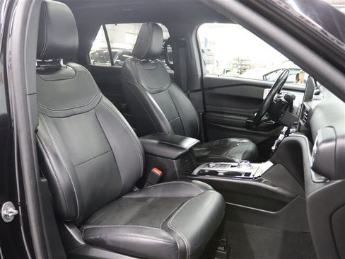 Used 2022 Ford Explorer ST w/ Equipment Group 401A AWD/4WD image 30