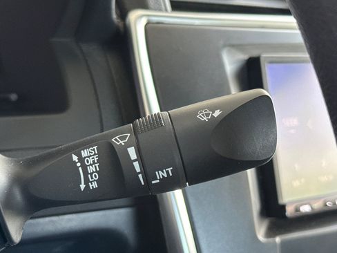 Used 2016 Toyota Camry LE FWD image 32