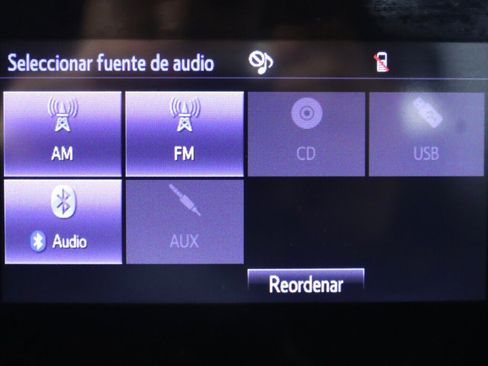 Used 2018 Toyota Corolla LE image 17