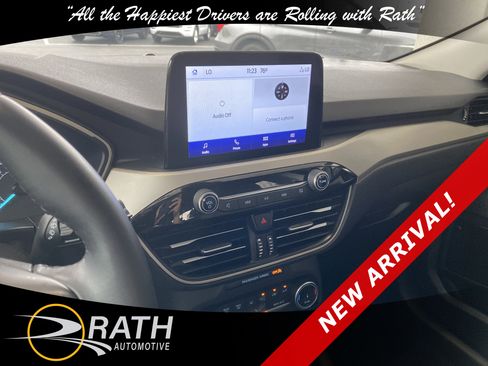 Used 2022 Ford Escape SE w/ SE Sport Appearance Package FWD image 13