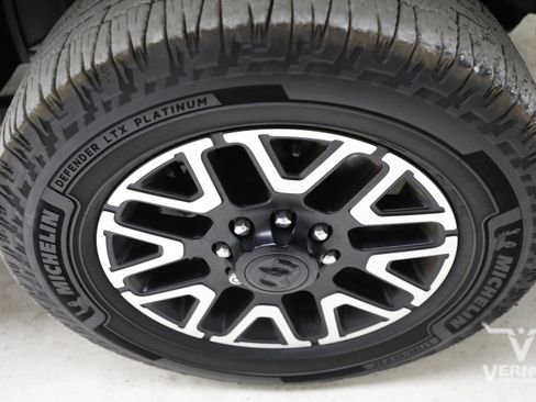 Used 2025 RAM 2500 Limited AWD/4WD image 33