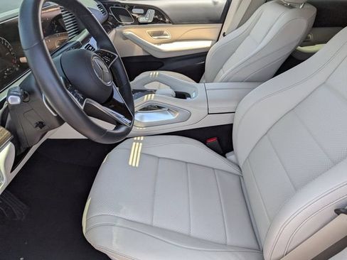 Used 2025 Mercedes-Benz GLE 450e 4MATIC image 18