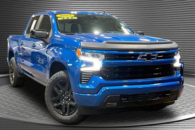 Used 2023 Chevrolet Silverado 1500 RST w/ Convenience Package II AWD/4WD image 3