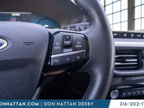 Used 2023 Ford Escape Platinum AWD/4WD image 13