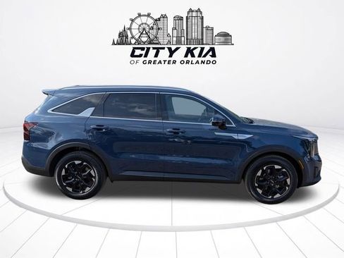 New 2026 Kia Sorento S w/ S Panoramic Sunroof Package FWD image 7