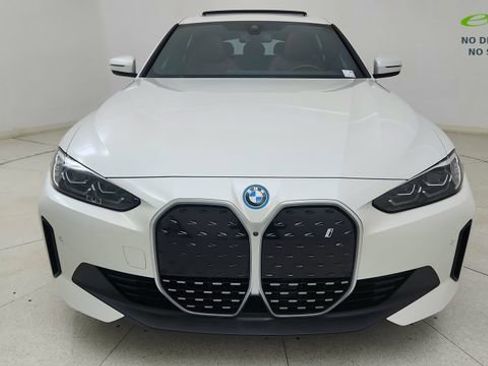 Used 2023 BMW i4 eDrive35 w/ Premium Package RWD image 7
