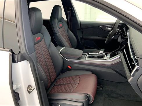 New 2026 Audi RS Q8 performance image 9