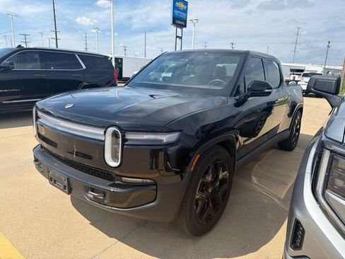 Used 2025 Rivian R1T Adventure Dual AWD/4WD image 3