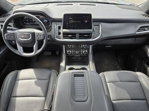 Used 2024 GMC Yukon SLT w/ SLT Luxury Package AWD/4WD image 20