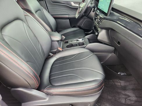 Used 2025 Ford Escape ST-Line Elite w/ Premium Technology Package image 14