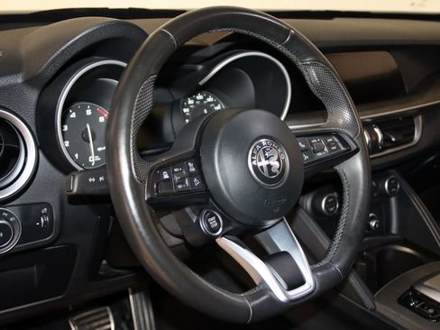 Used 2022 Alfa Romeo Stelvio Ti image 40