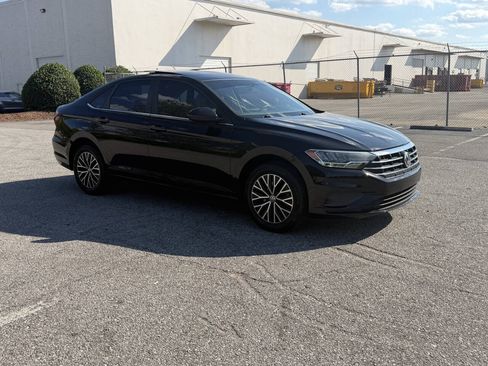 Used 2020 Volkswagen Jetta SE FWD image 4