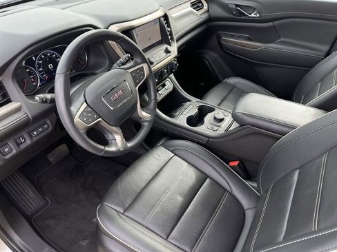 Used 2022 GMC Acadia Denali w/ Denali Ultimate Package image 10