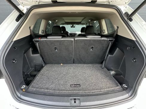 Used 2021 Volkswagen Atlas SEL R-Line FWD image 33