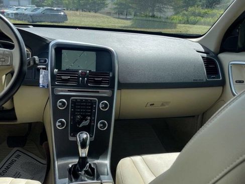 Used 2016 Volvo XC60 T5 Premier image 32