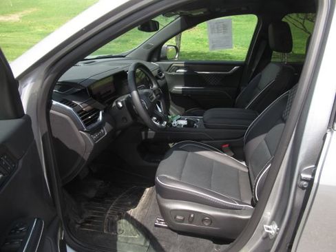 Certified 2025 GMC Acadia Denali image 3