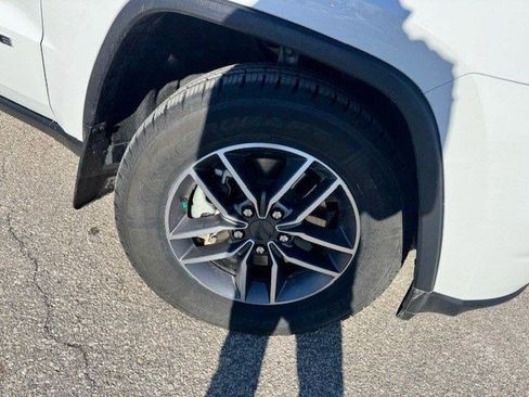Used 2021 Jeep Grand Cherokee Limited AWD/4WD image 37